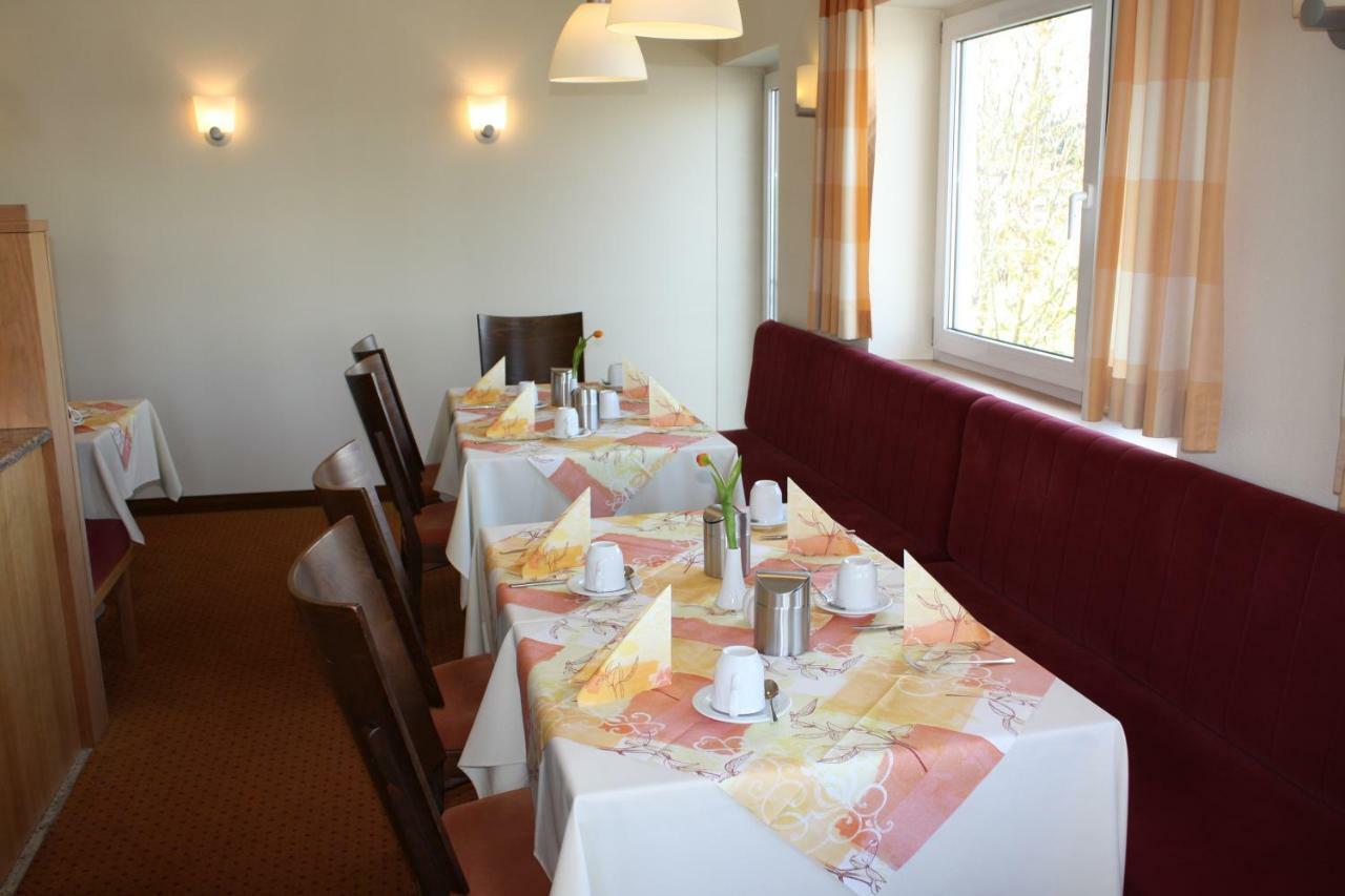Pension Geno Geisenhausen Екстериор снимка